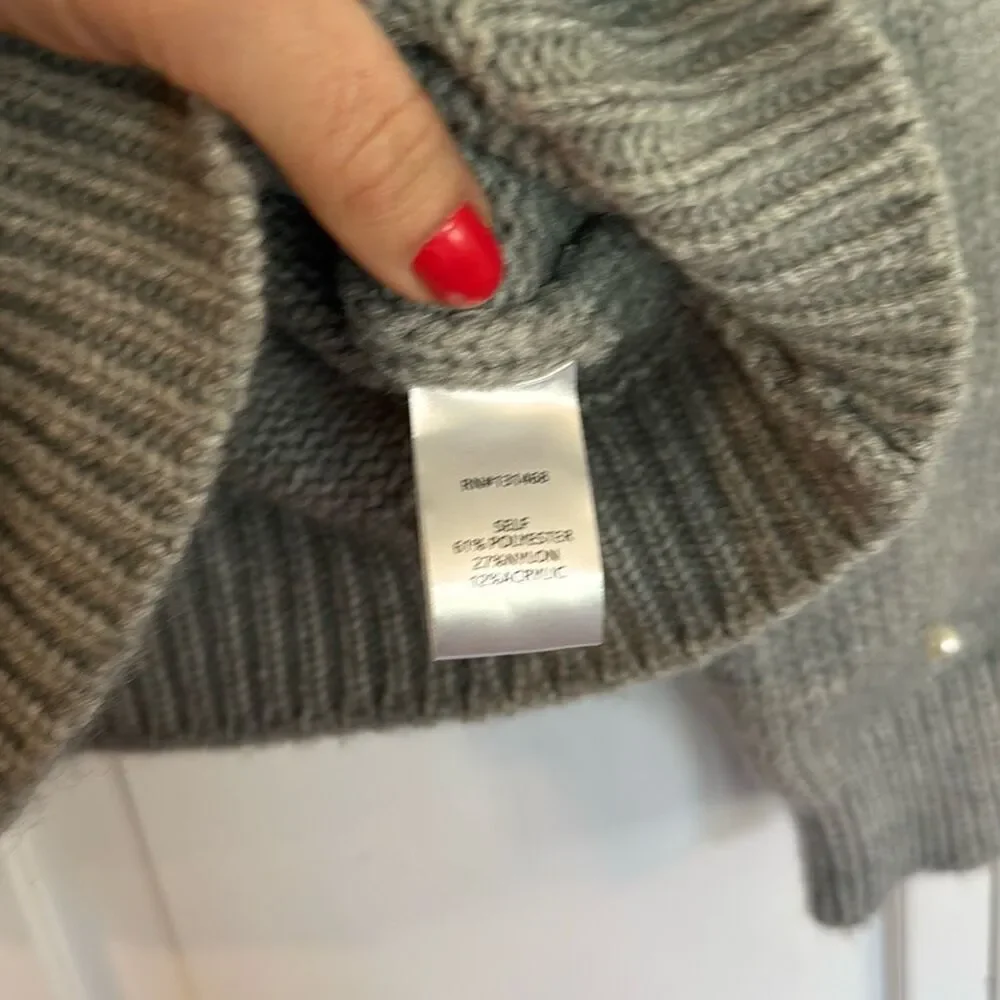 Fab’Rik NWT Lois grey cableknit pearl knit sweater small
